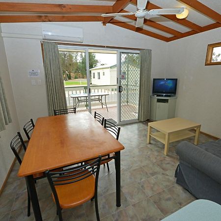 Waikerie Holiday Park Bagian luar foto