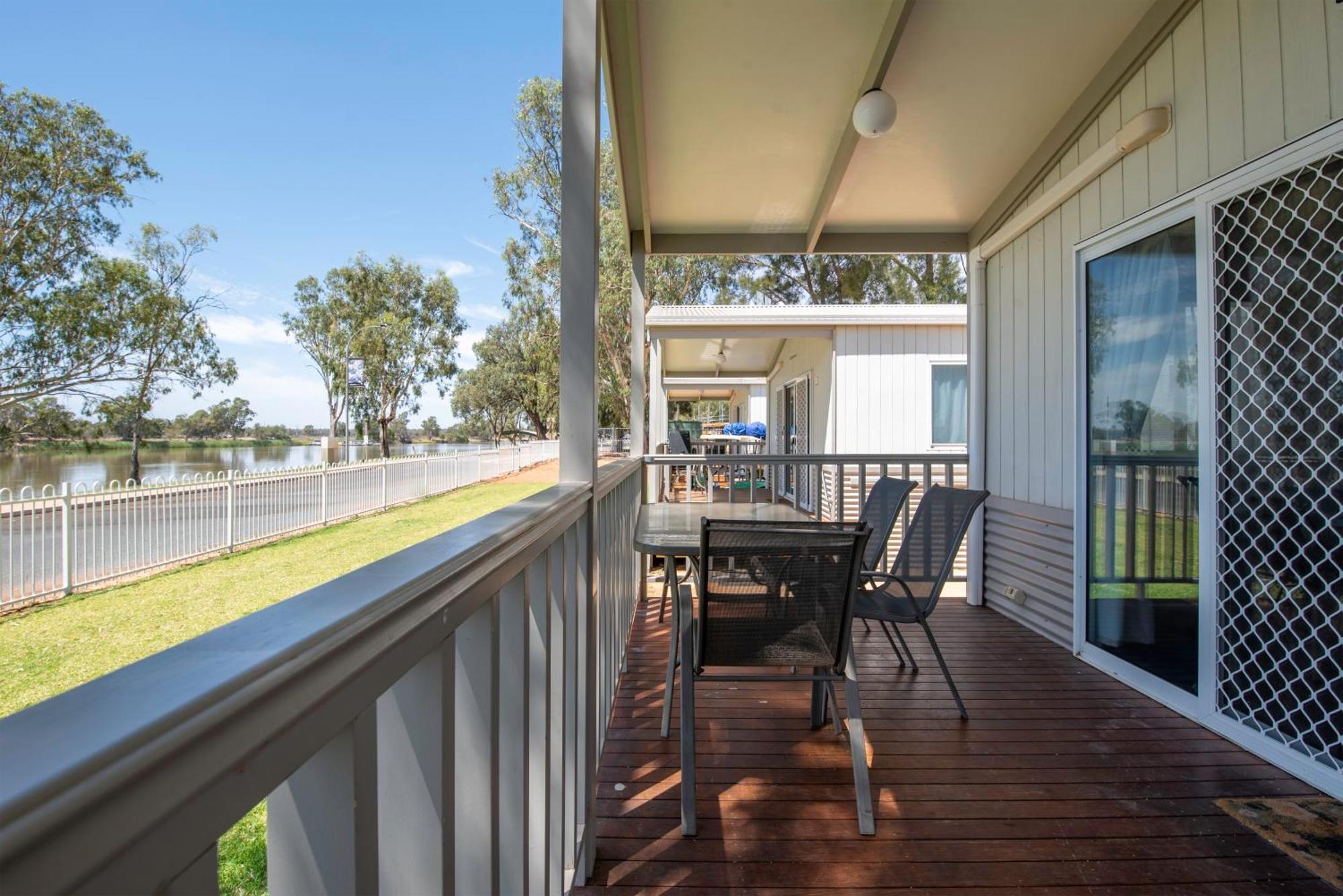 Waikerie Holiday Park Bagian luar foto