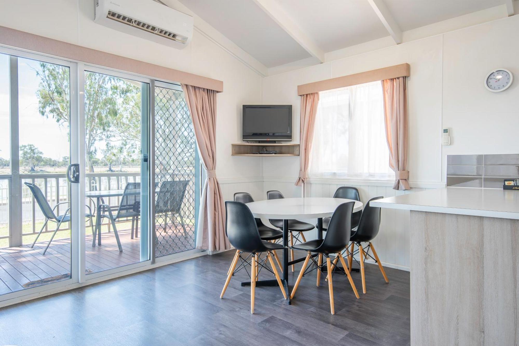 Waikerie Holiday Park Bagian luar foto