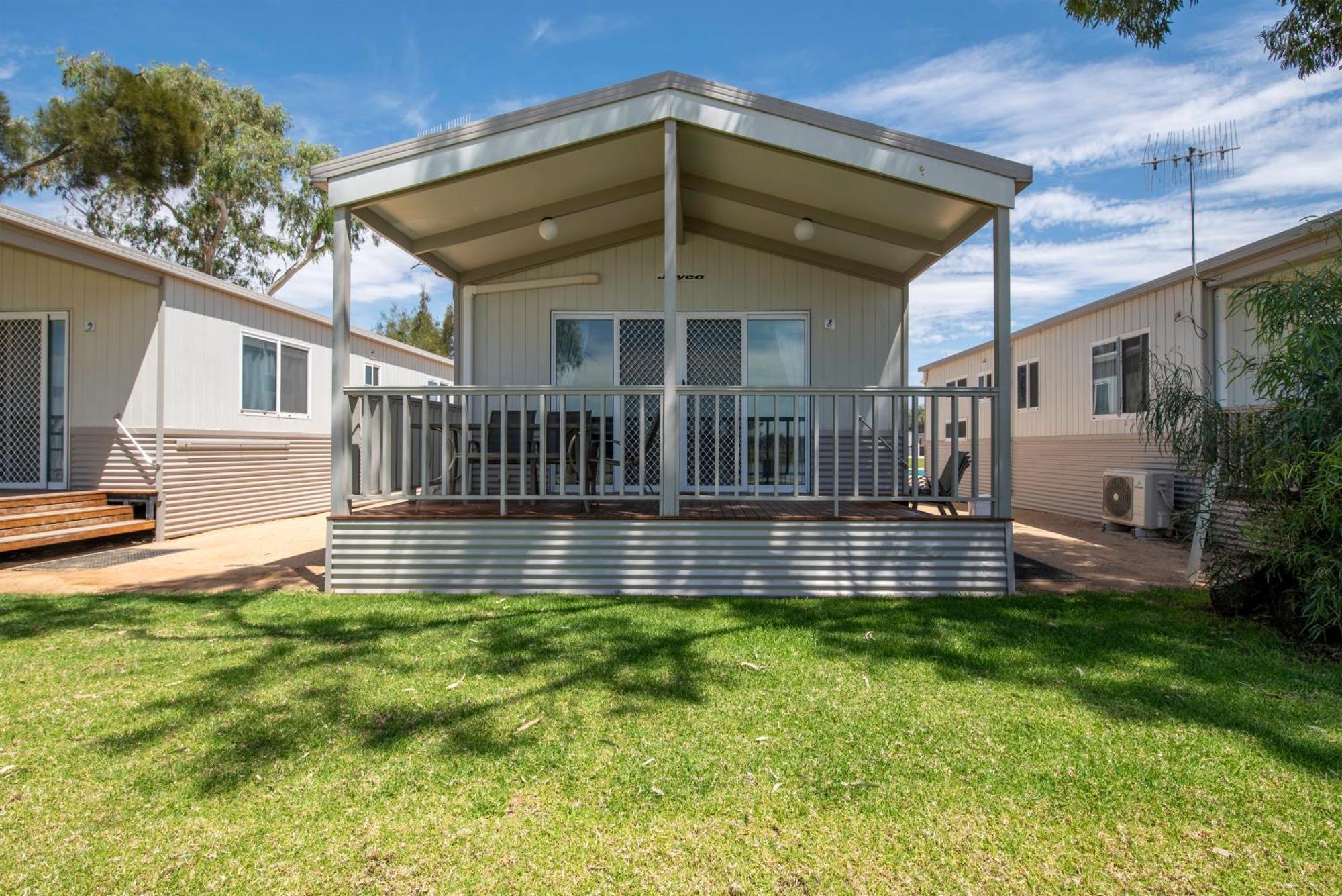 Waikerie Holiday Park Bagian luar foto
