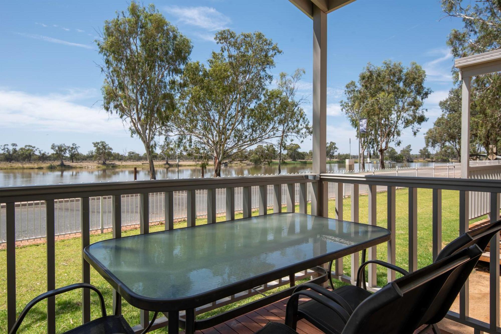 Waikerie Holiday Park Bagian luar foto